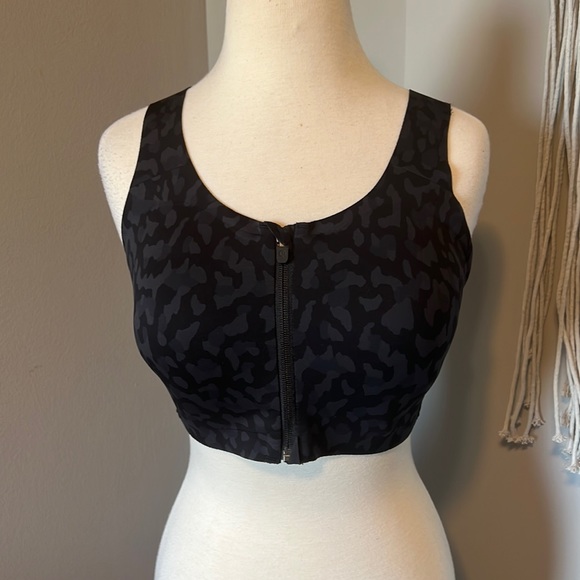 lululemon athletica Other - Lululemon Enlite bra